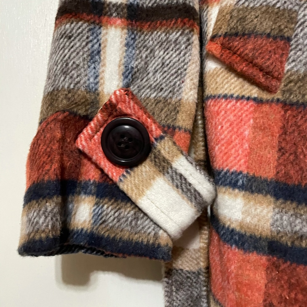 Coats - Picture 3 of 6